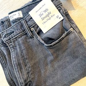 Abercrombie and Fitch 90s Straight Ultra High Rise Jeans